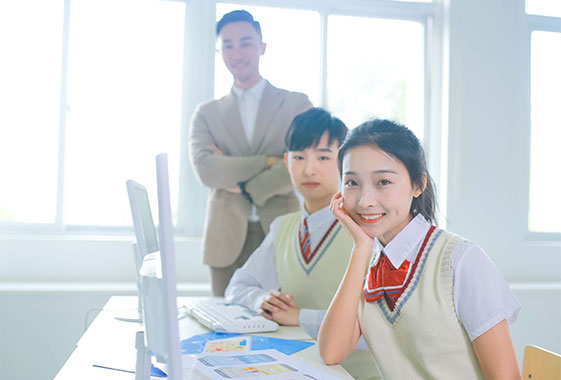 來新華 發(fā)現(xiàn)不一樣的自己